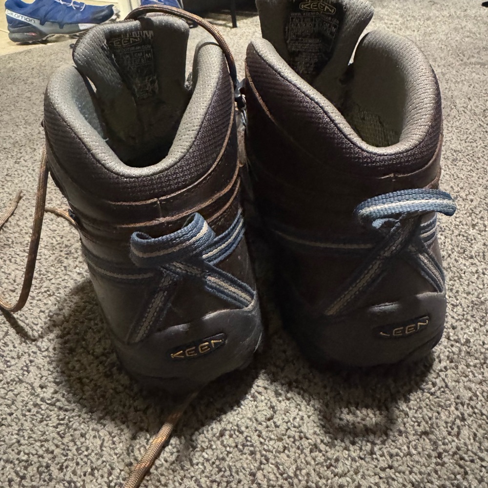 KEEN Men's Rugged Brown Hiking Boots - Picture 4 of 7